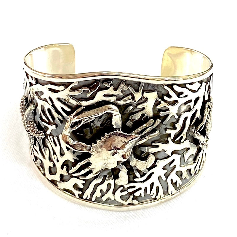 Gorgeous Carved Crab Sea Life Design Cuff Bracelet