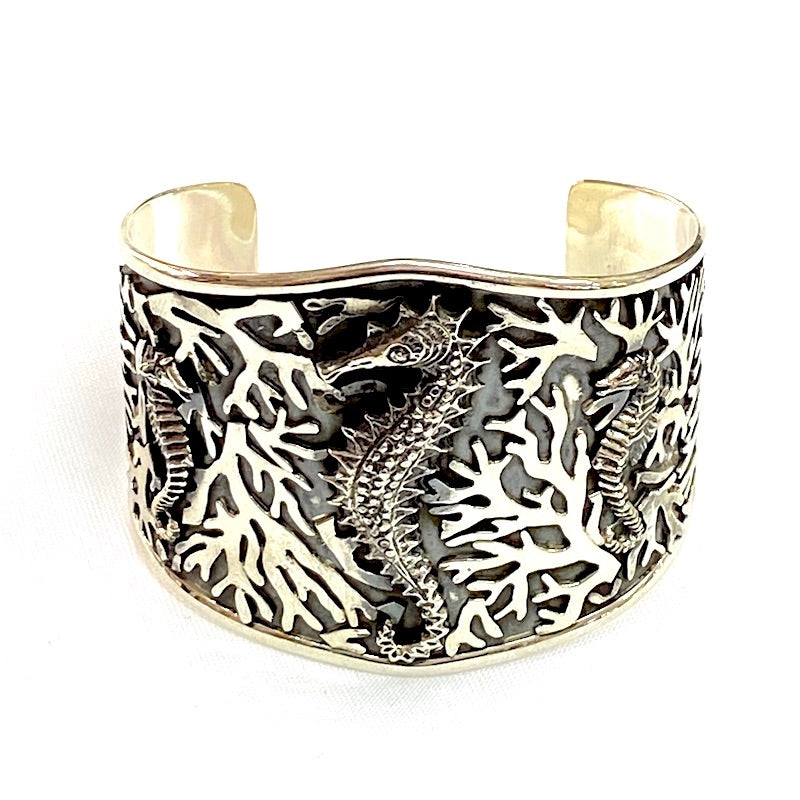 Gorgeous Carved Seahorse Design Cuff Bracelet