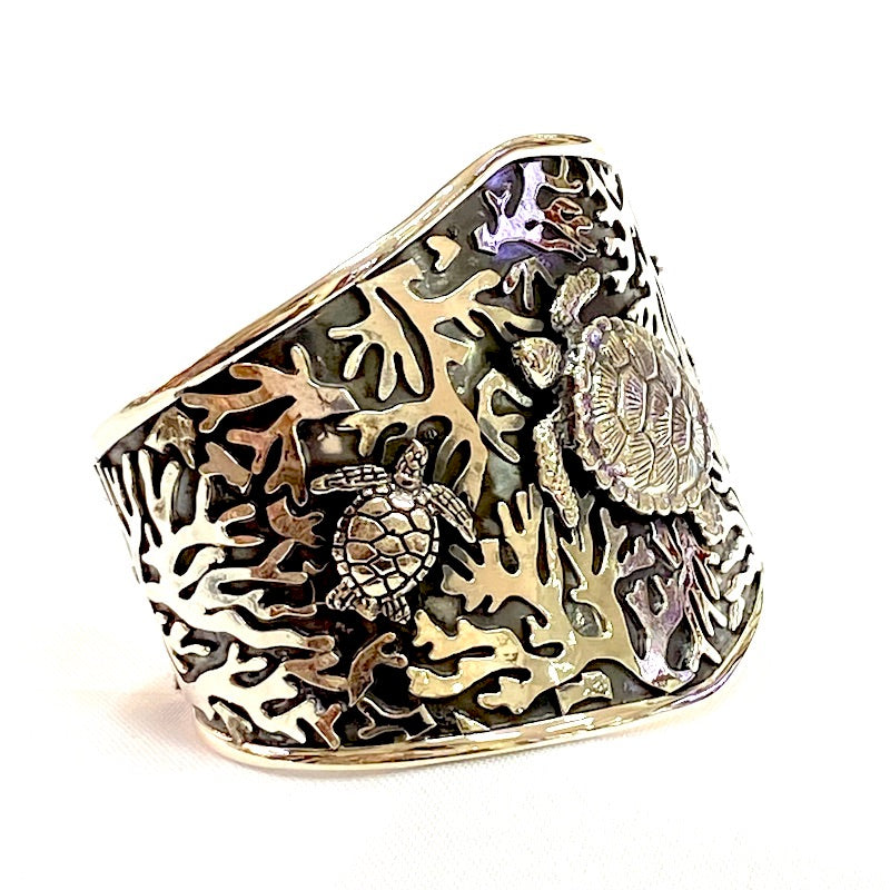 Gorgeous Carved Turtle Design Cuff Bracelet