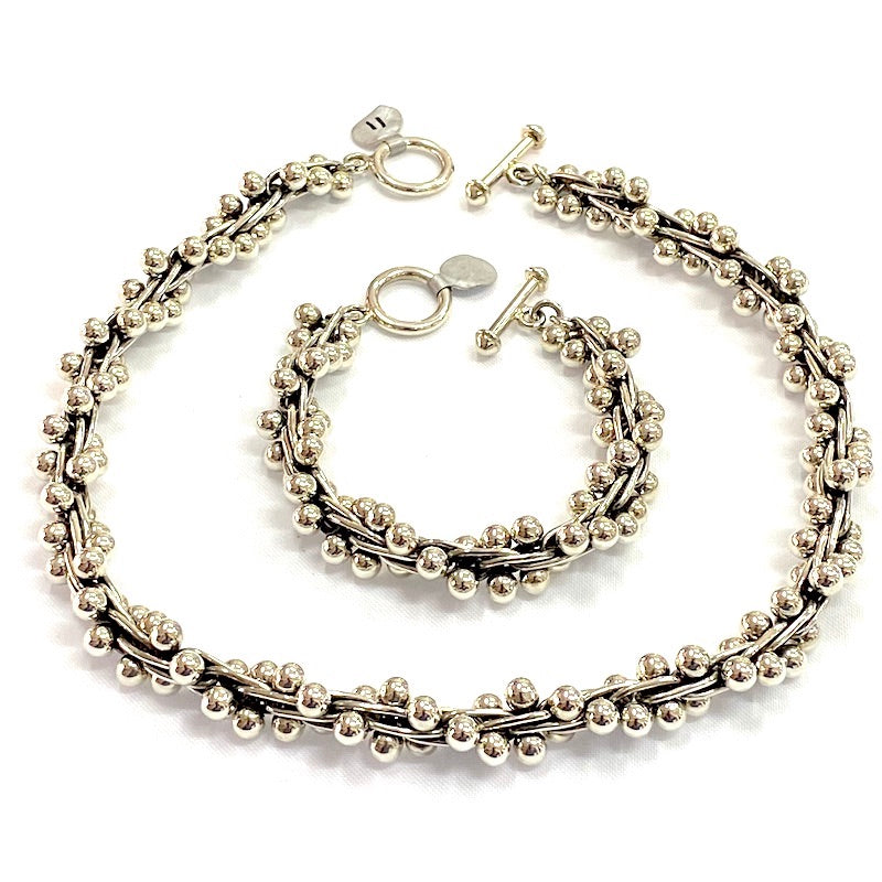 Elegant Silver Pearls Design Set