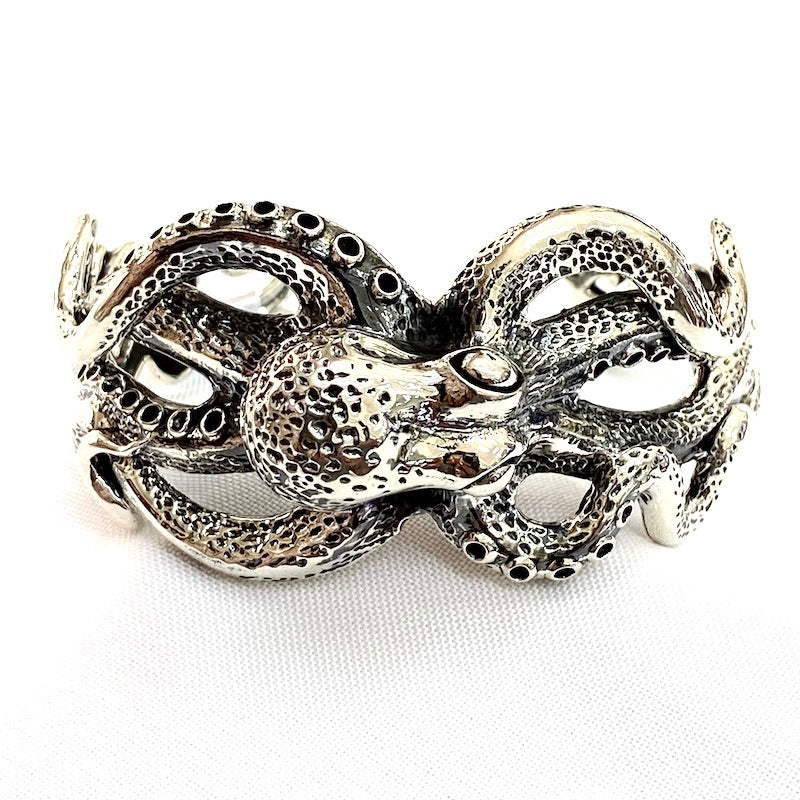 Striking Octopus Design Cuff Bracelet