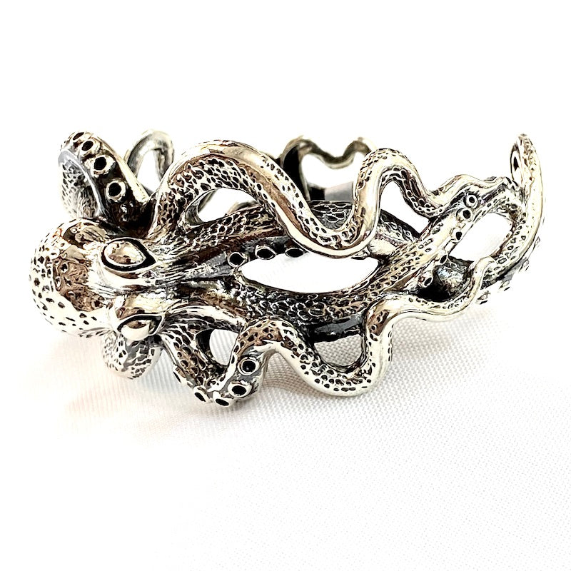 Striking Octopus Design Cuff Bracelet