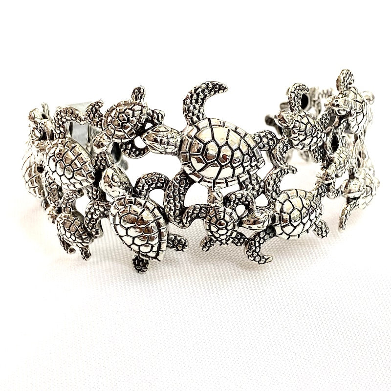 Amazing Turtles Design Silver Cuff Bracelet