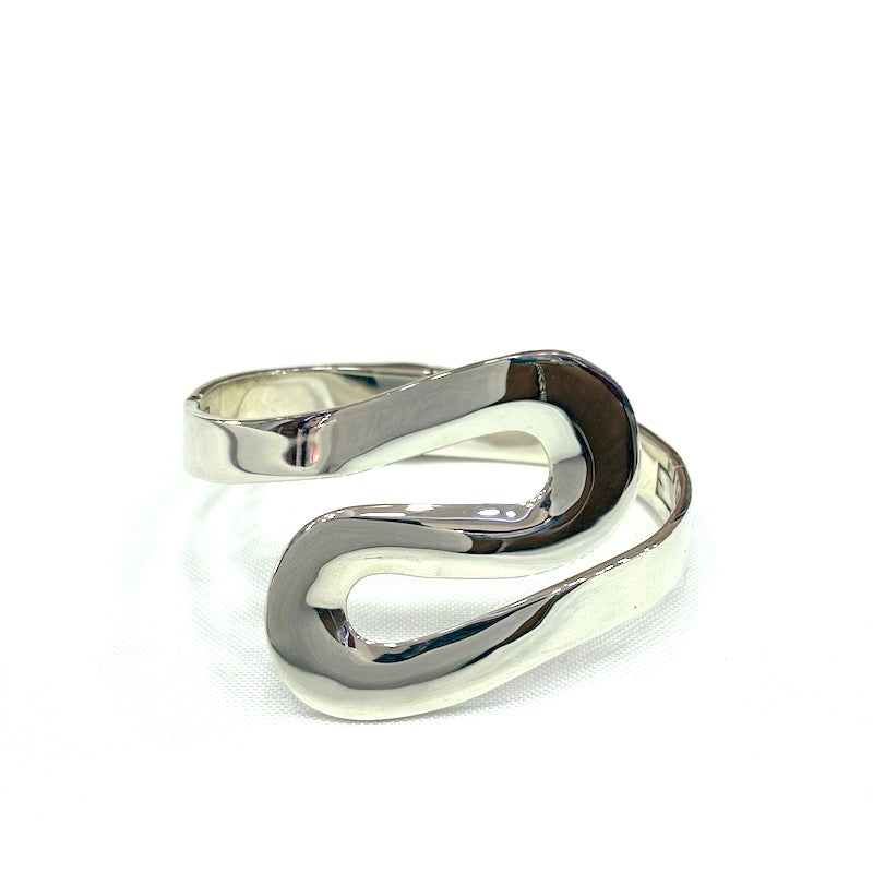 Gorgeous Wavy Design Necklace & Bracelet Set