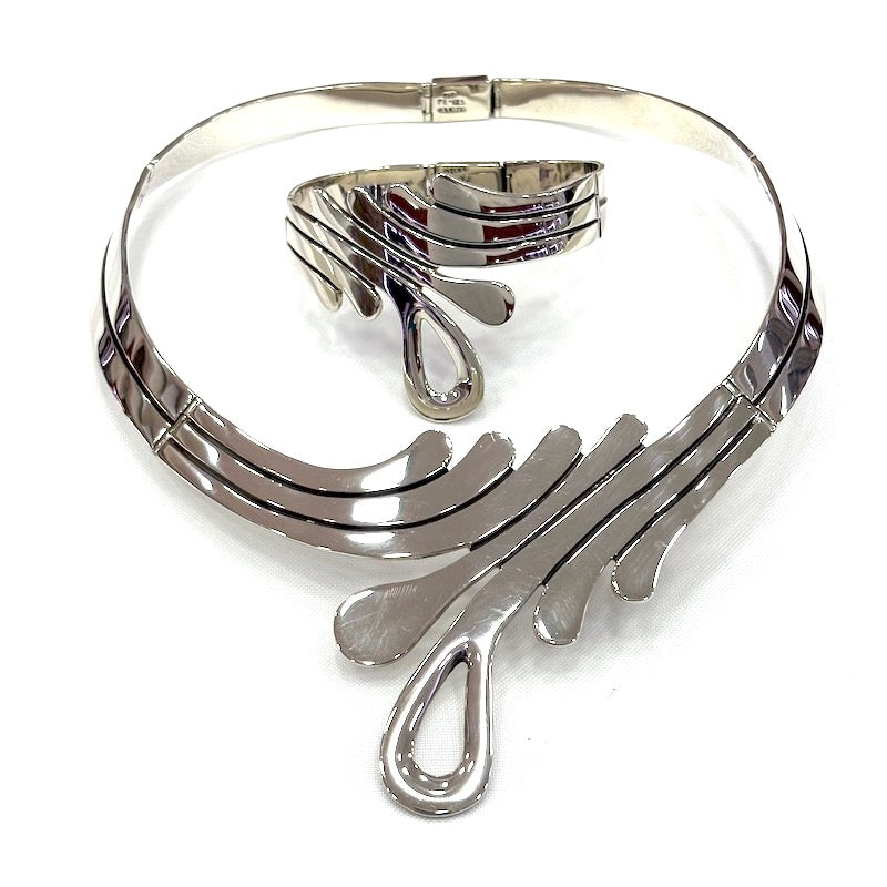 Vintage Style Design Rigid Necklace & Bracelet Set