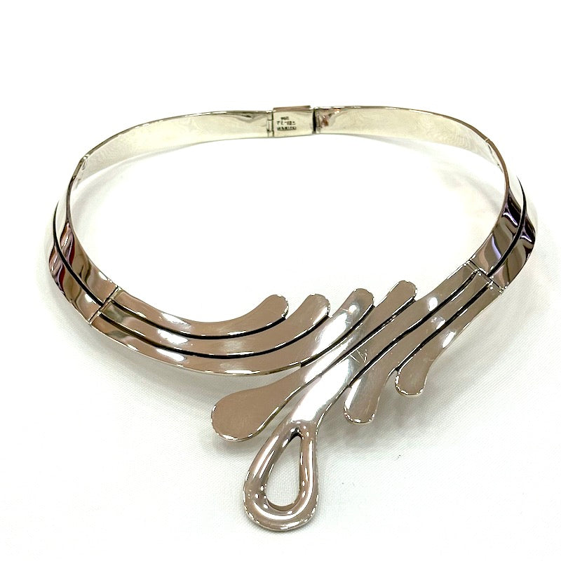 Vintage Style Design Rigid Necklace & Bracelet Set