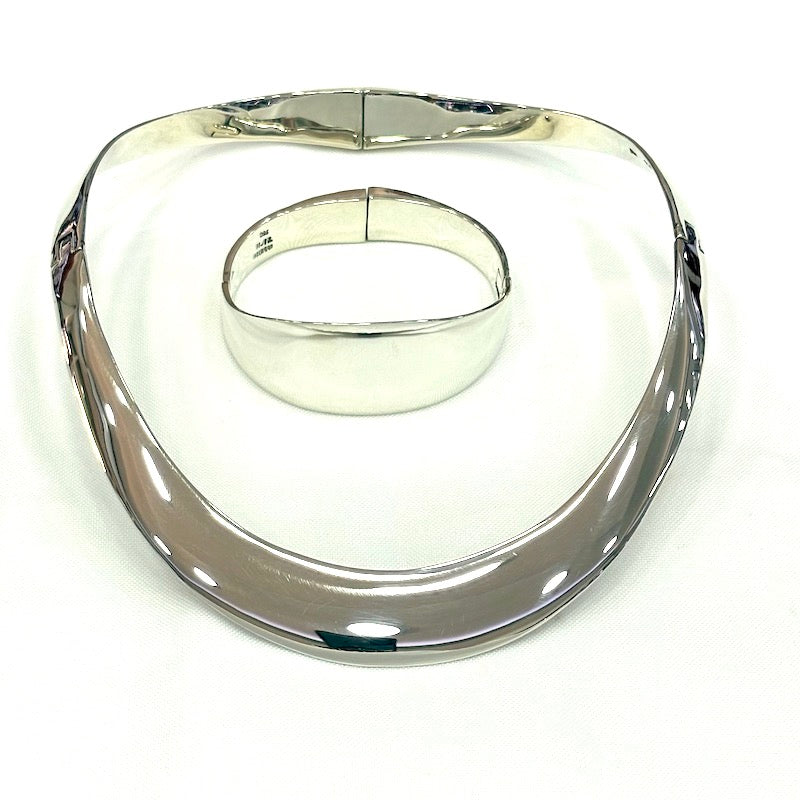 Classic Plain Silver Necklace and  Bracelet Set