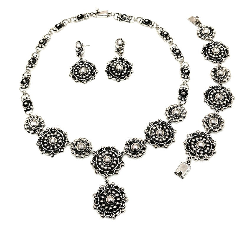 Classic Vintage Style Silver Set
