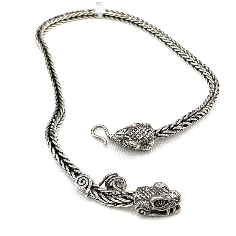 Stunning Snake Heads Design Necklace