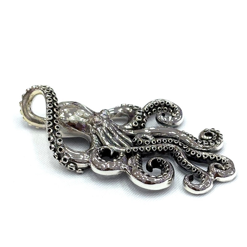 Stunning Octopus Design Silver Pendant