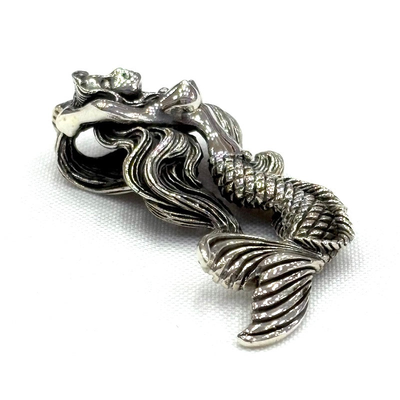 Gorgeous Mermaid Design Silver Pendant