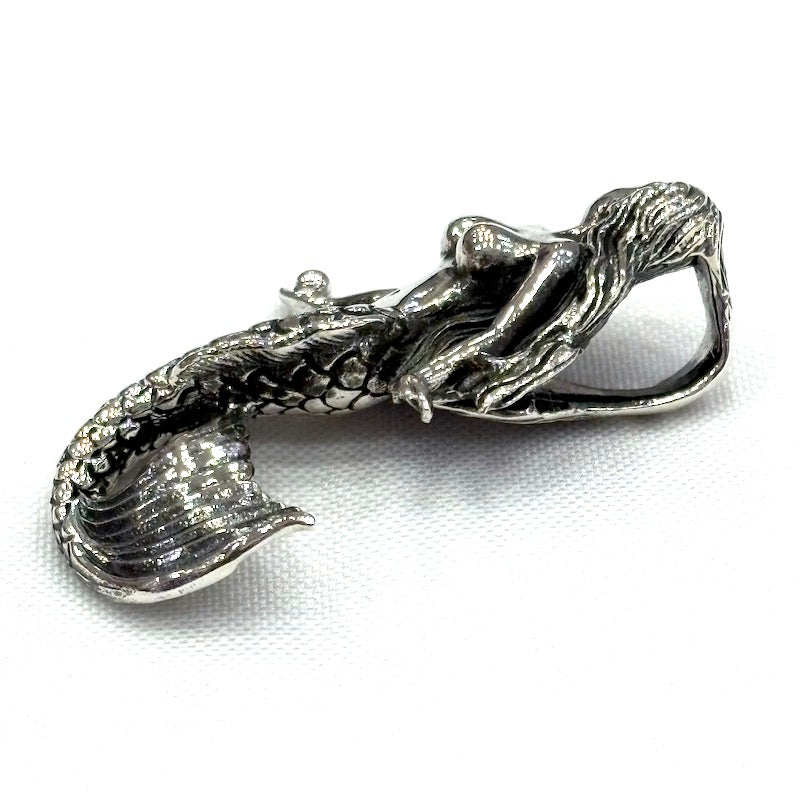 Gorgeous Silver Mermaid Design Pendant