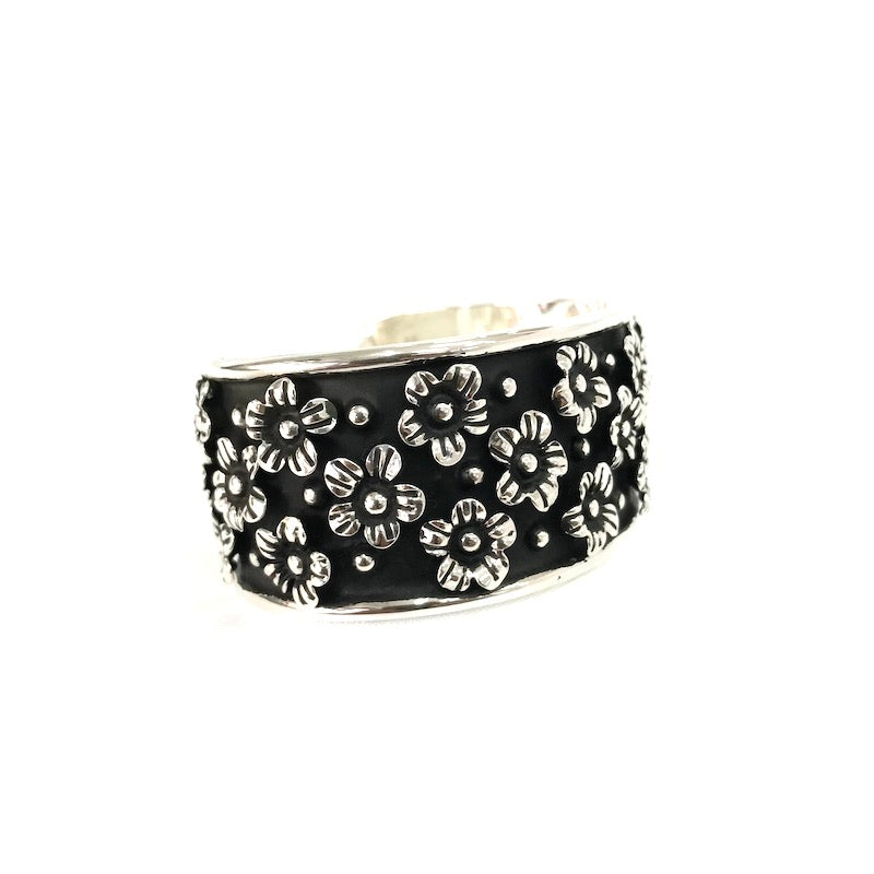 Beautiful Flowers Design Cuff Bracelet