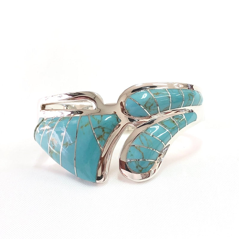 Eye-Catching Turquoise Inlay Bracelet