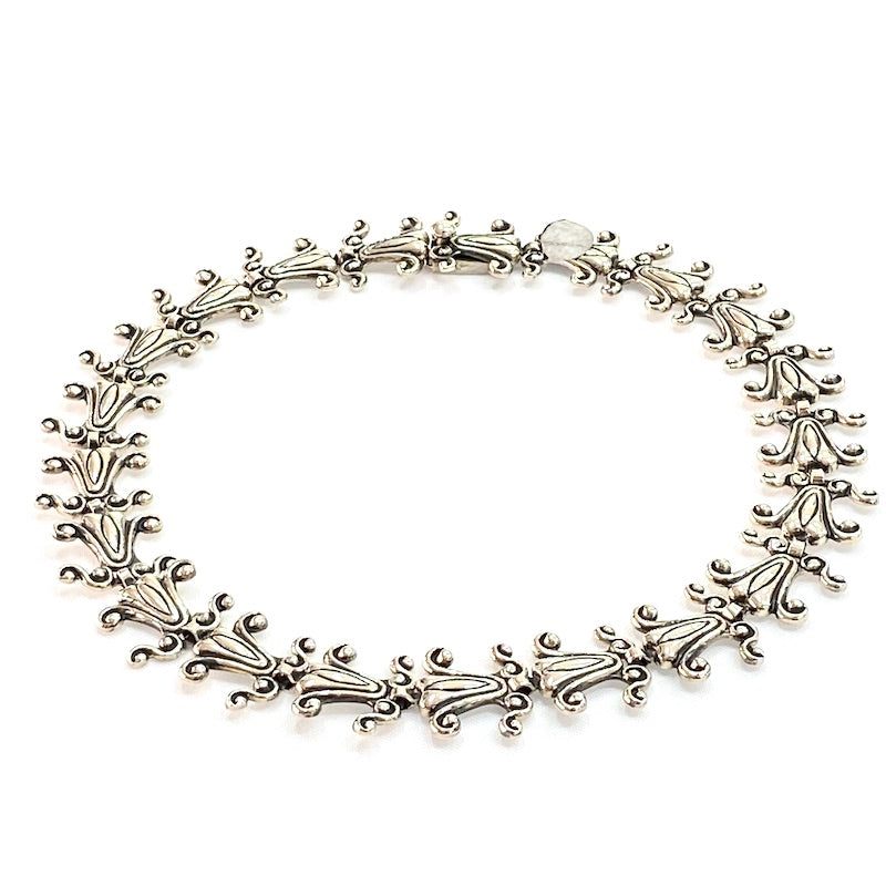 Elegant Taxco Vintage Designer Silver Necklace