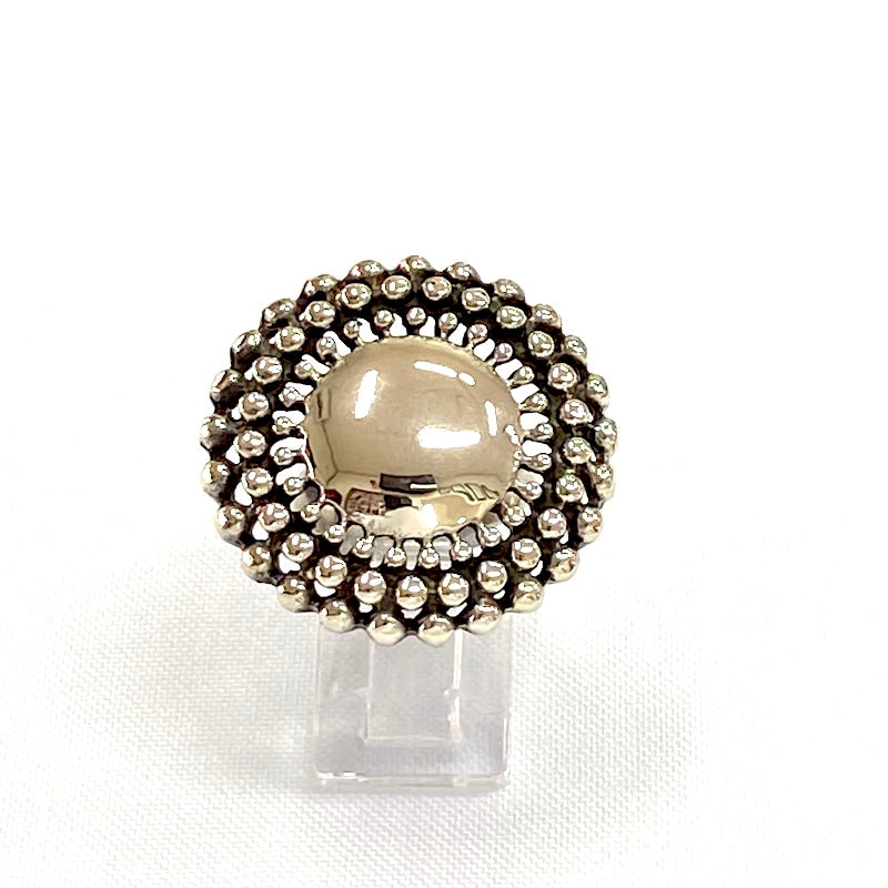 Elegant Round Silver Dots Design Ring