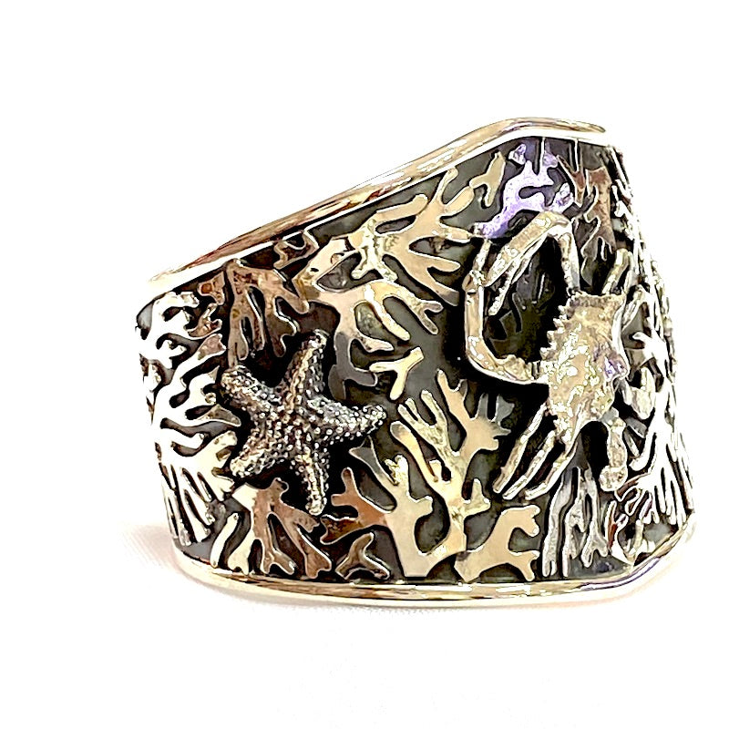 Gorgeous Carved Crab Sea Life Design Cuff Bracelet