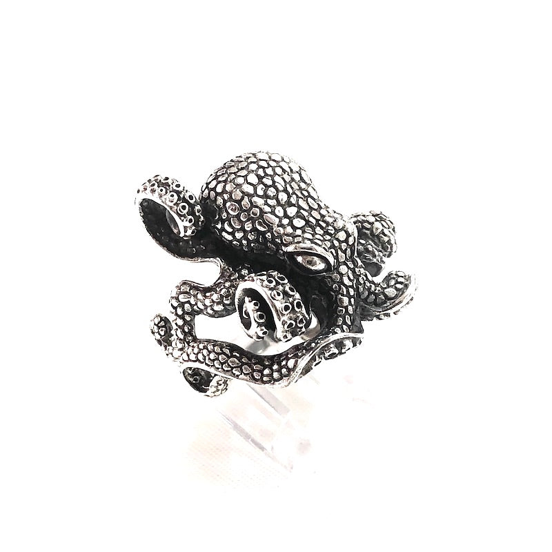 Striking Octopus Design Ring