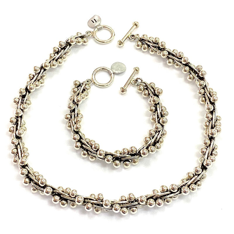 Elegant Silver Pearls Design Set