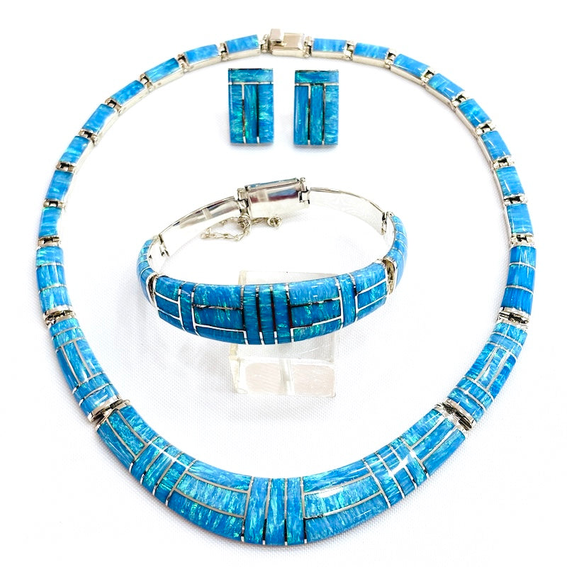Spectacular Light Blue Opal Set