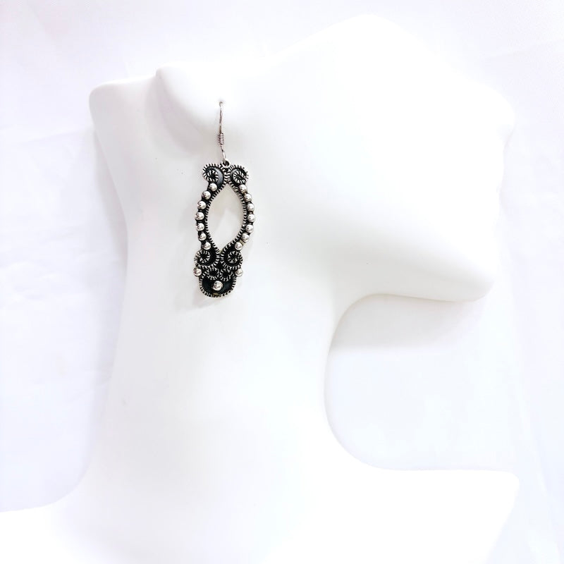Elegant Vintage-Inspired Dangle Earrings