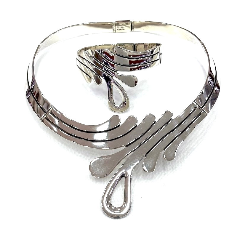 Vintage Style Design Rigid Necklace & Bracelet Set