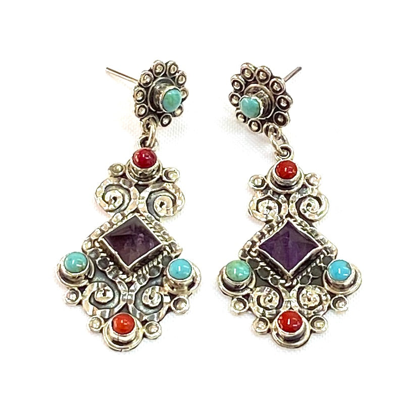 Gorgeous Barroco Style Silver Earrings