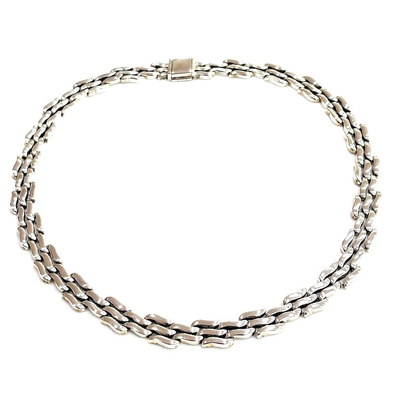 Exquisite Flat Links Design Necklace
